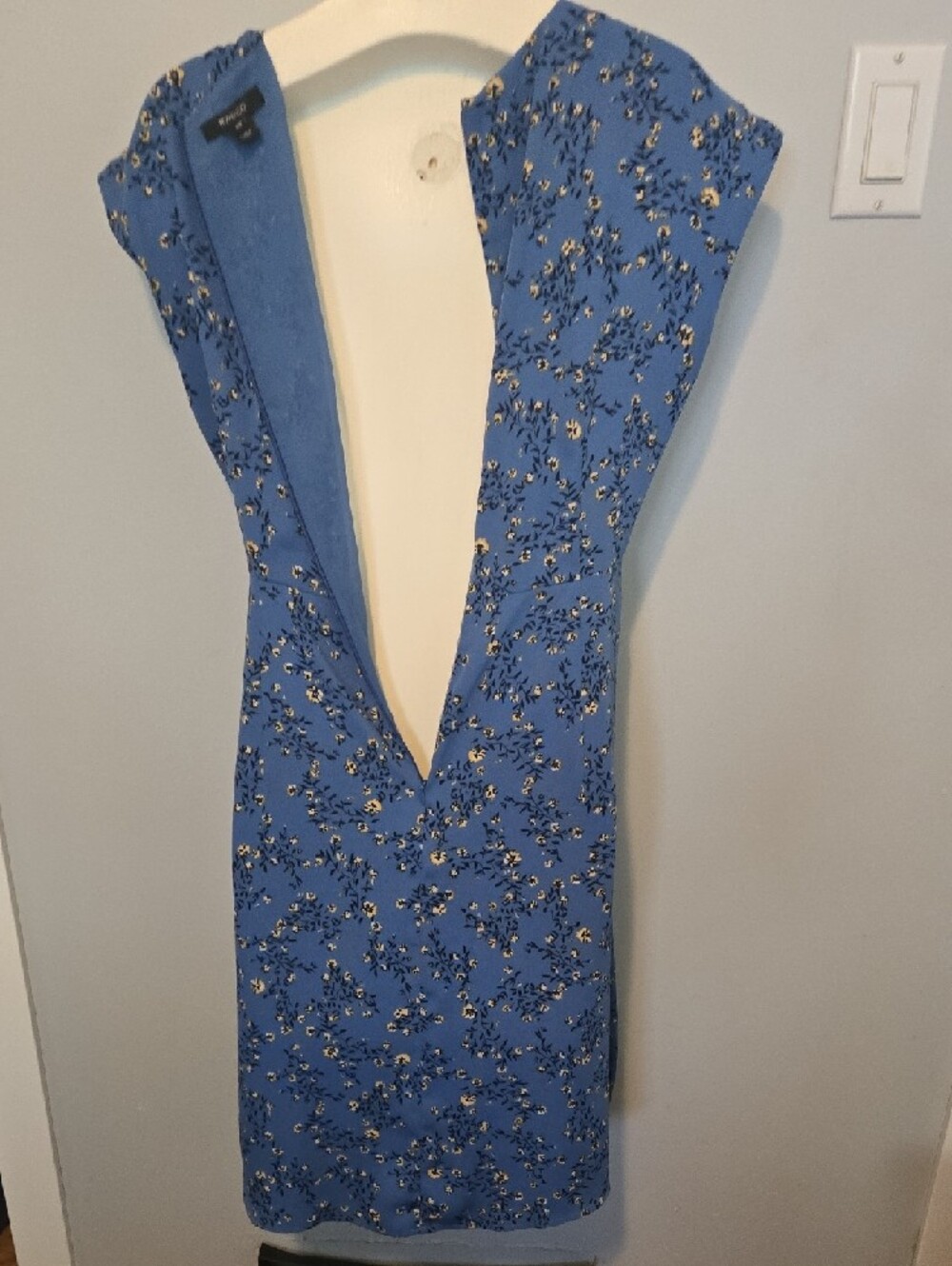 RW&CO. Blue Floral Knot-Front Midi Dress - Picture 7 of 7